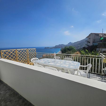 Appartement Nuova Casa Giulia à Letojanni Extérieur photo
