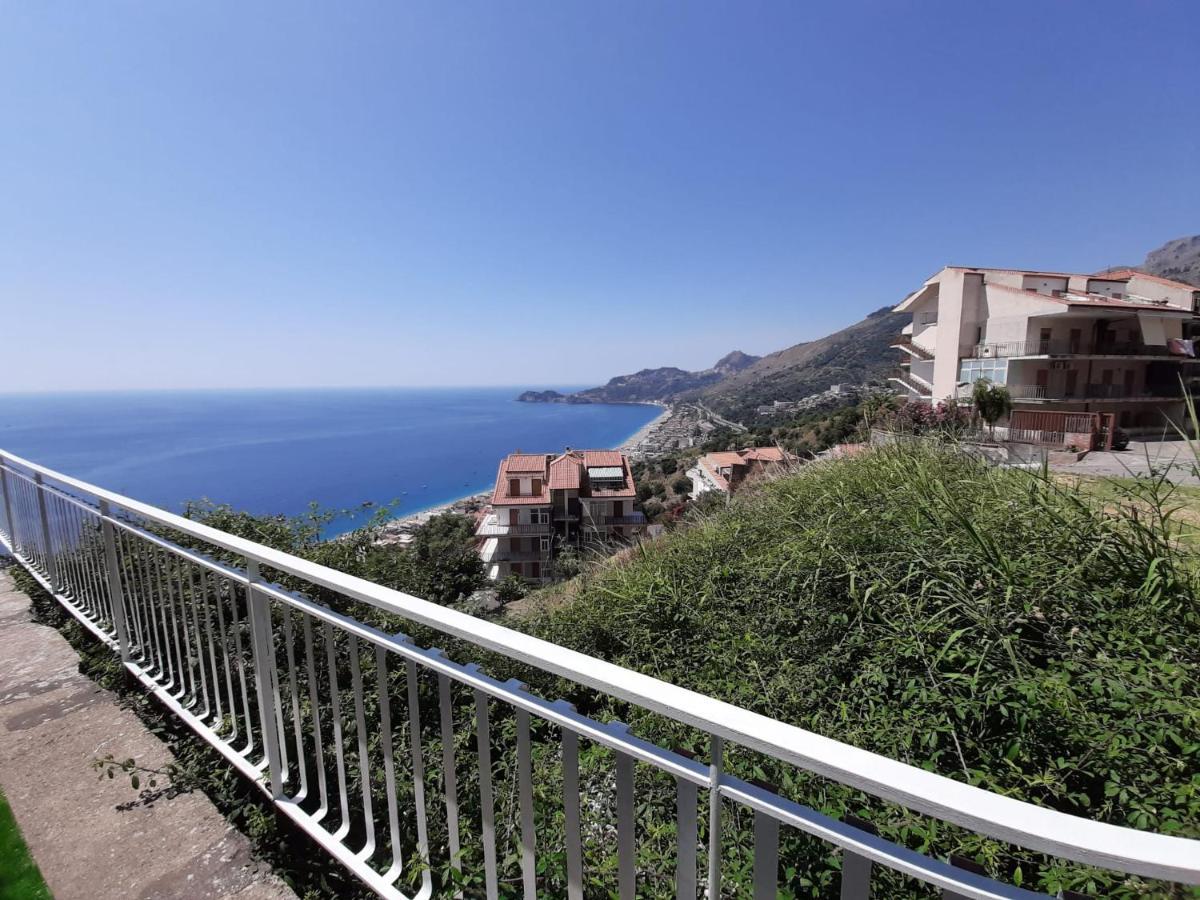 Appartement Nuova Casa Giulia à Letojanni Extérieur photo