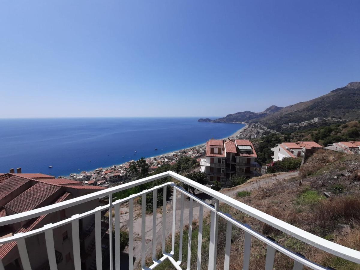 Appartement Nuova Casa Giulia à Letojanni Extérieur photo