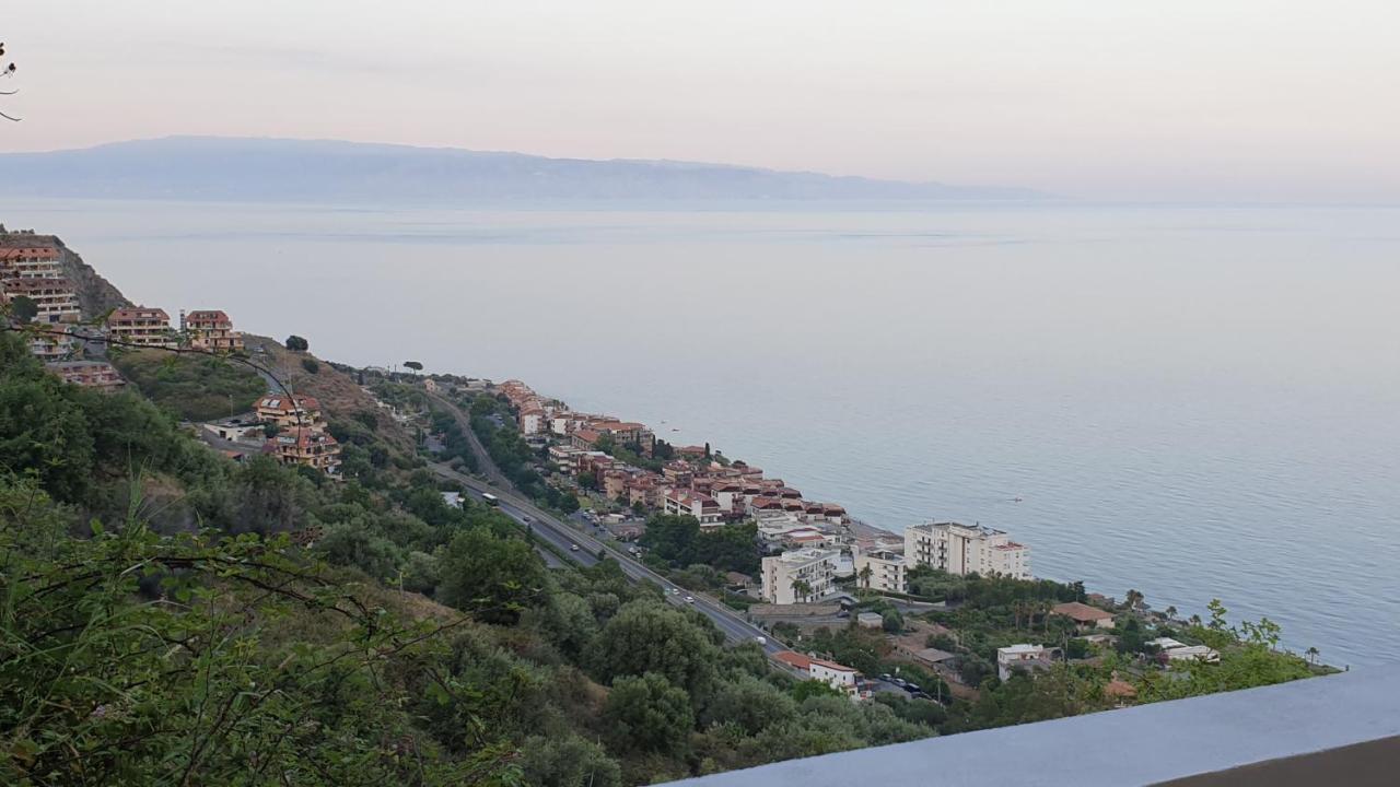 Appartement Nuova Casa Giulia à Letojanni Extérieur photo