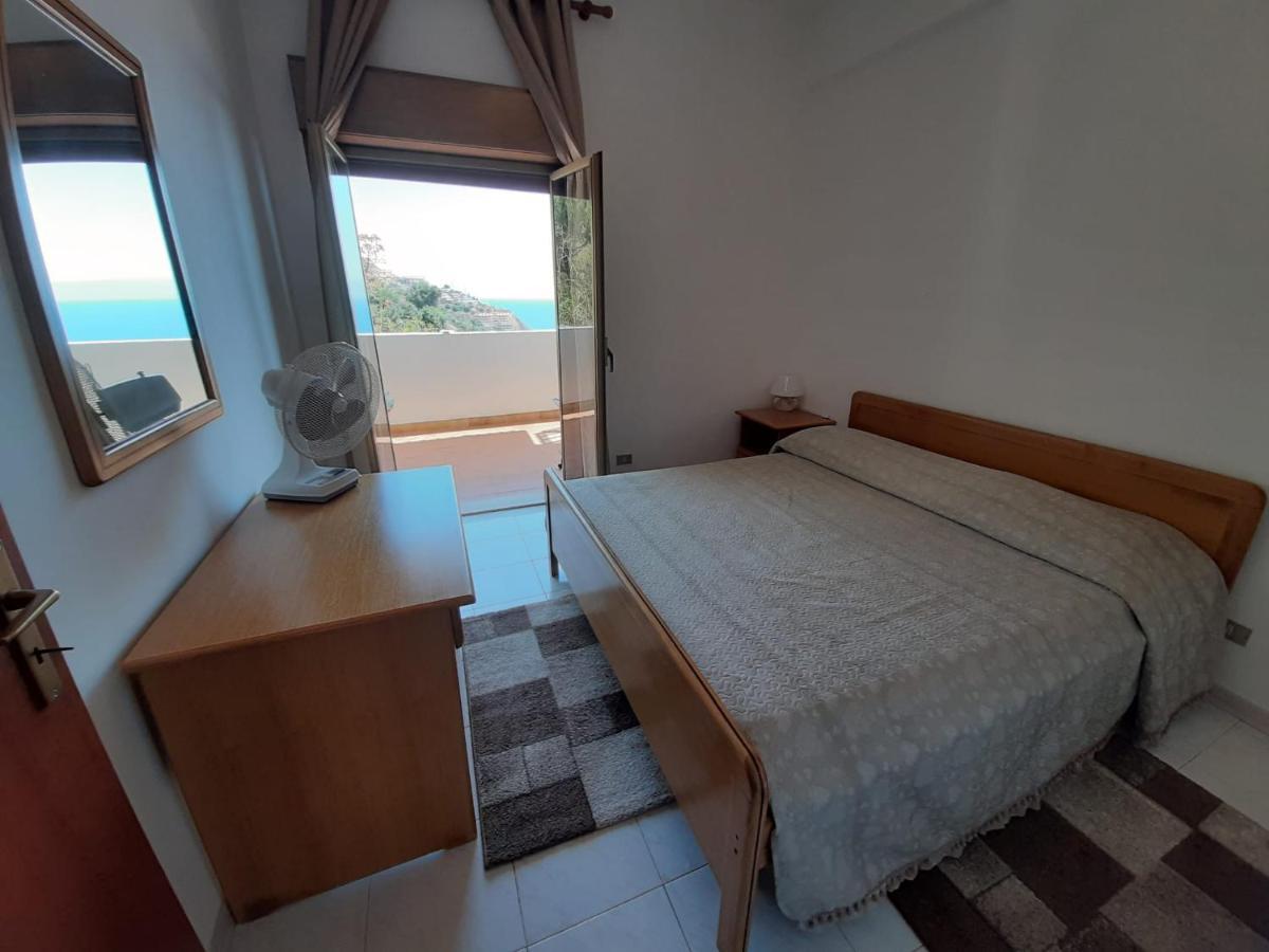 Appartement Nuova Casa Giulia à Letojanni Extérieur photo