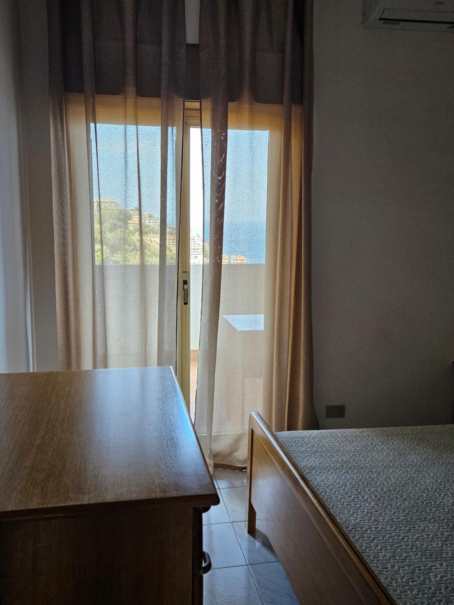 Appartement Nuova Casa Giulia à Letojanni Extérieur photo